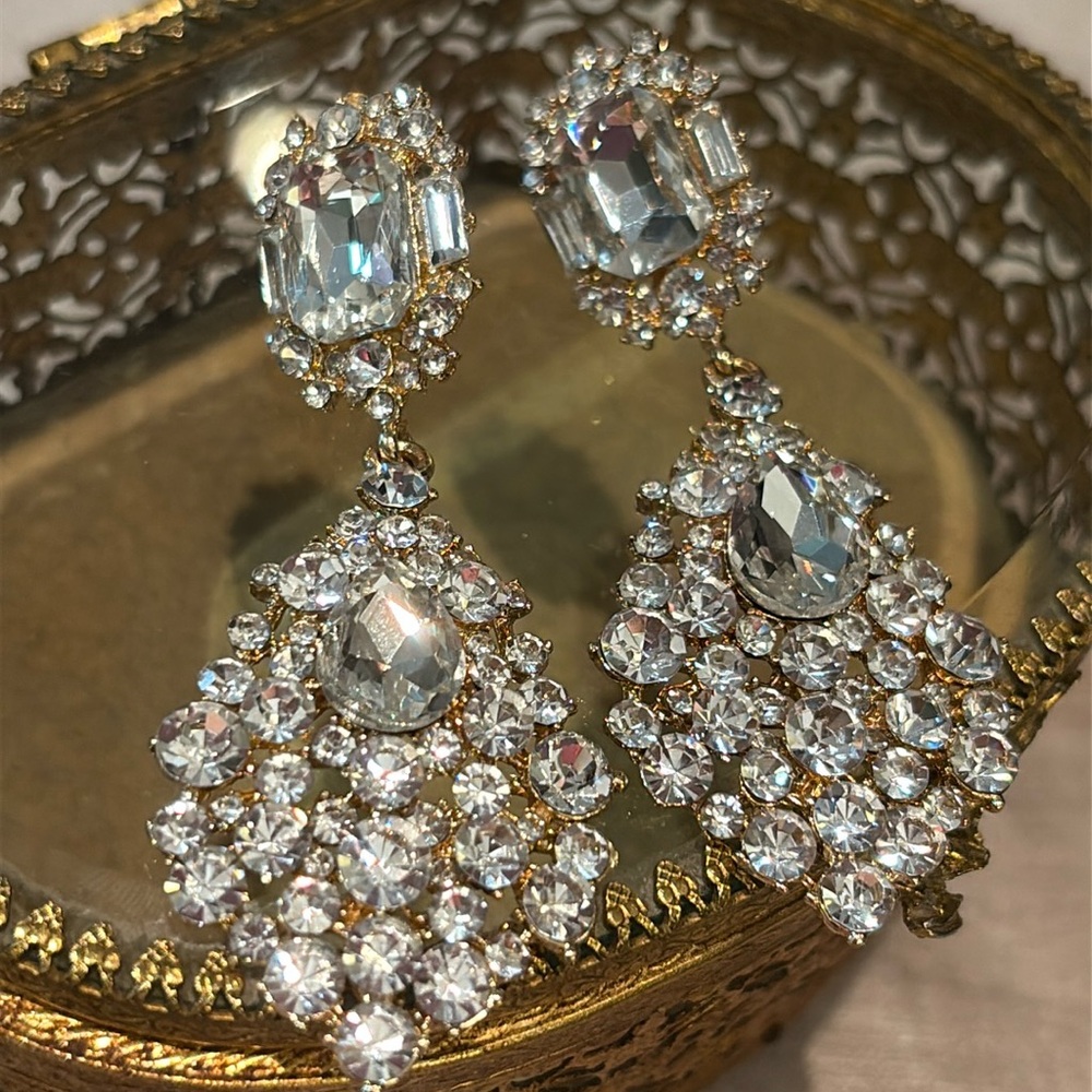 White Austrian Crystal Fancy Statement Earrings NWOTS